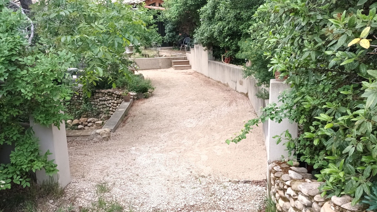 Photo of Outdoor in Buisson