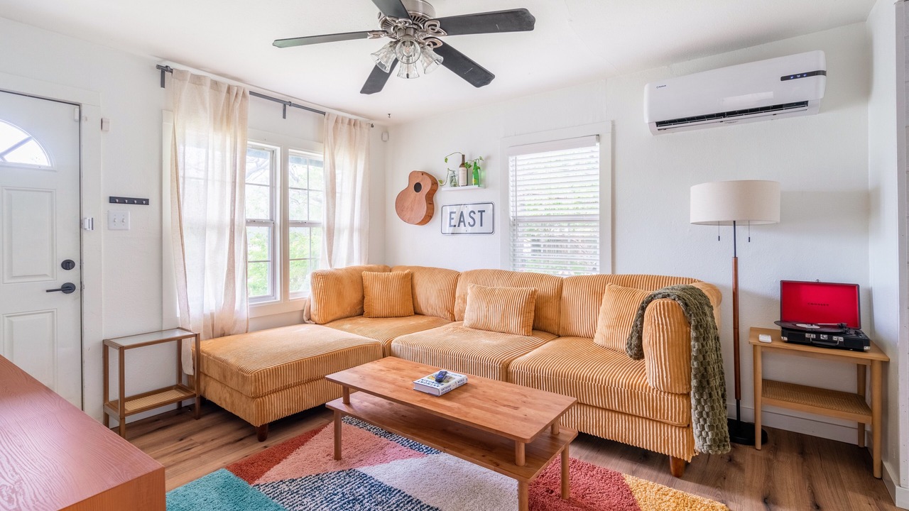 Photo of Livingroom in East MLK