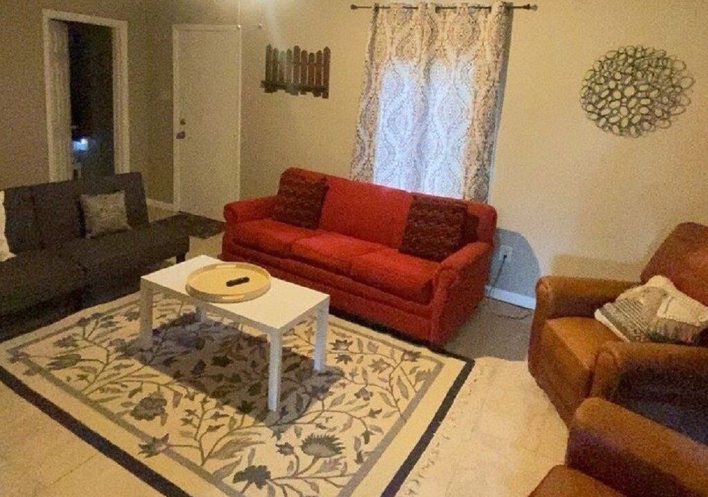 Photo of Livingroom in Silsbee