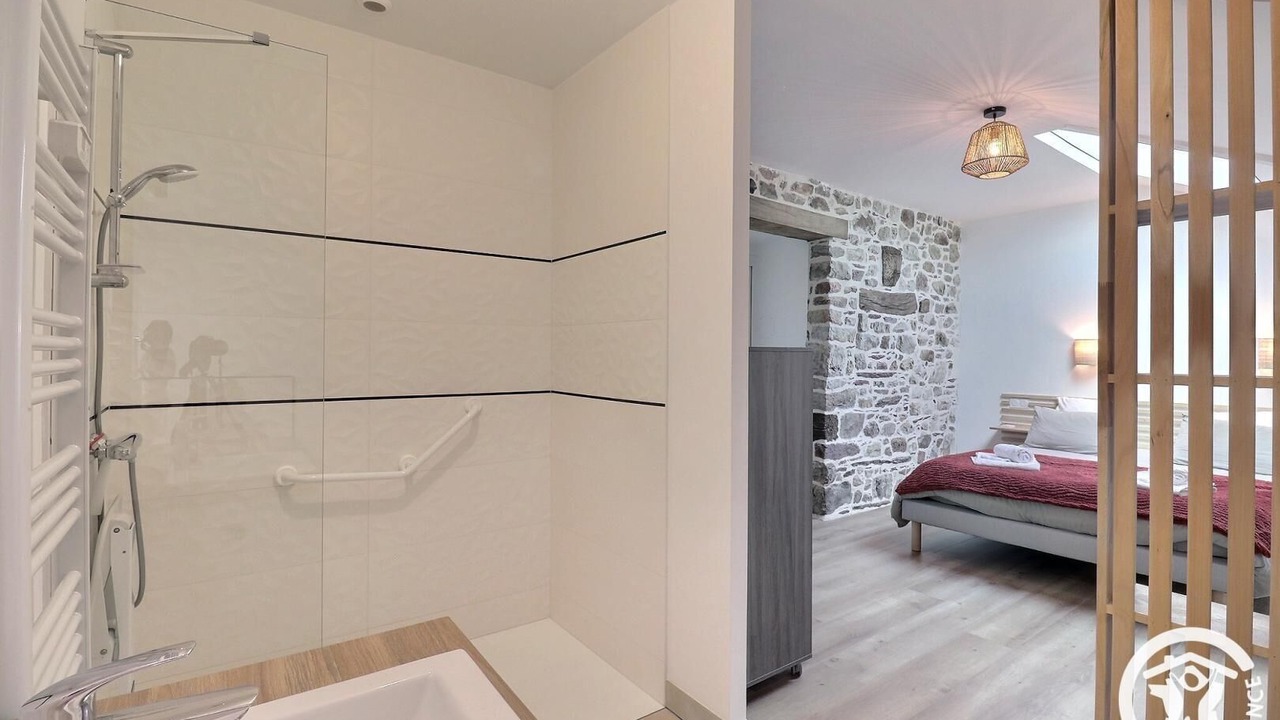 Photo of Bathroom in Paimpont