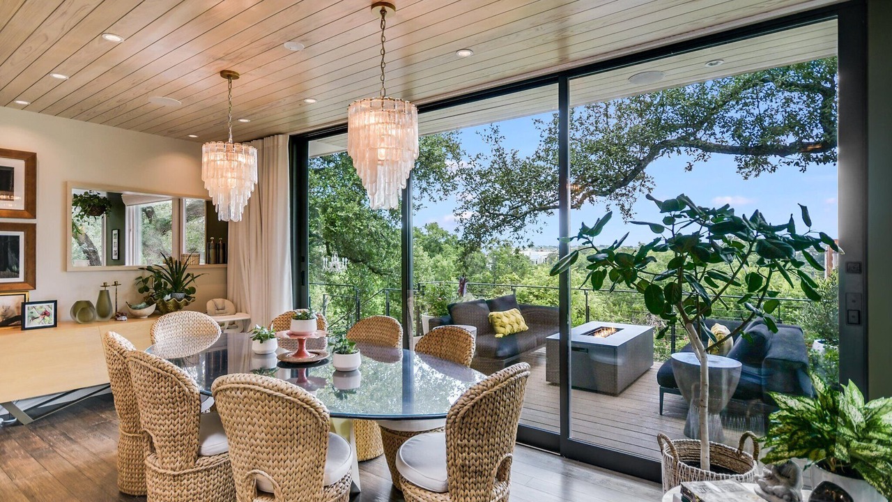 Photo of Livingroom in Barton Heights