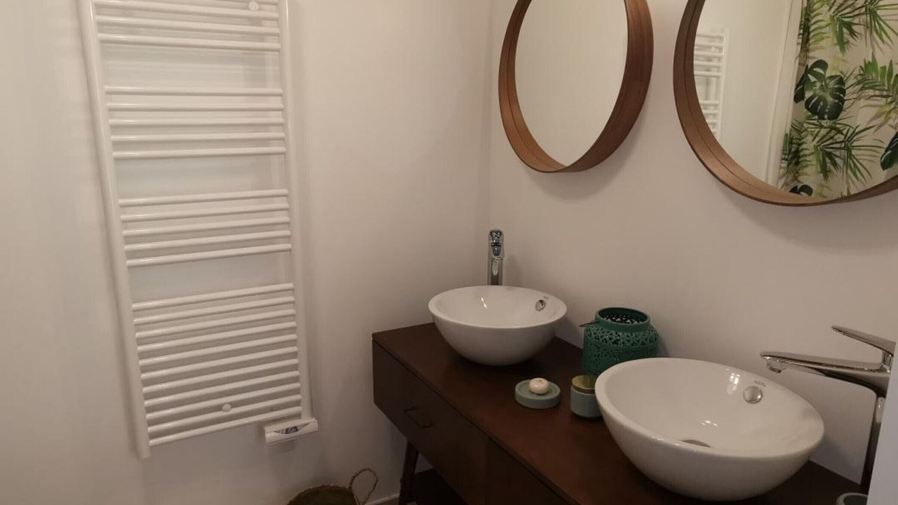 Photo of Bathroom in Huisseau-sur-Cosson
