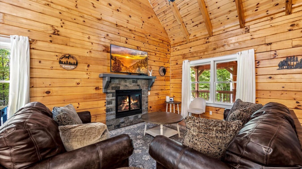 Photo of Livingroom in Cosby