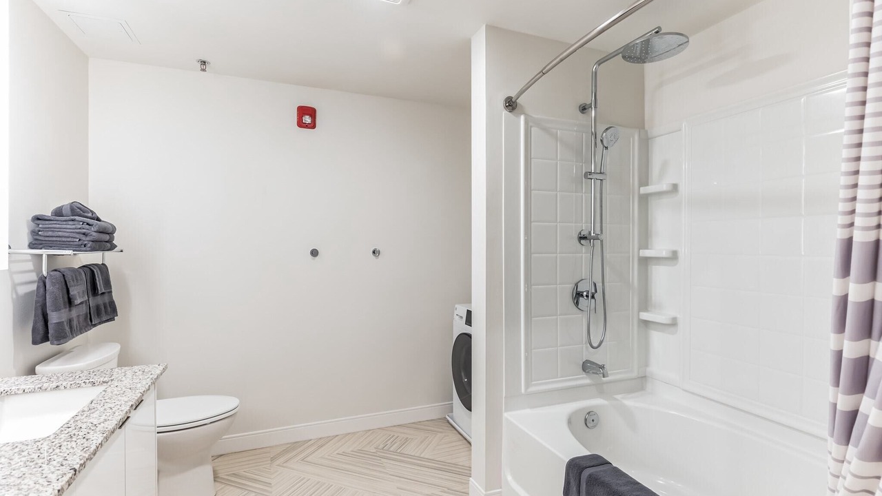 Photo of Bathroom in Gateway District