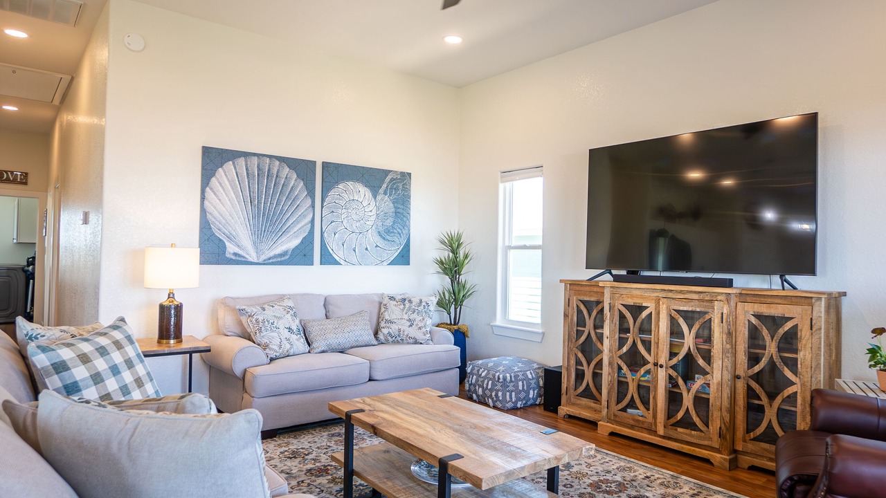 Photo of Livingroom in Cedar Lane