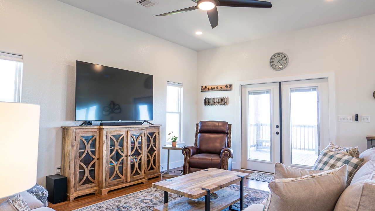 Photo of Livingroom in Cedar Lane