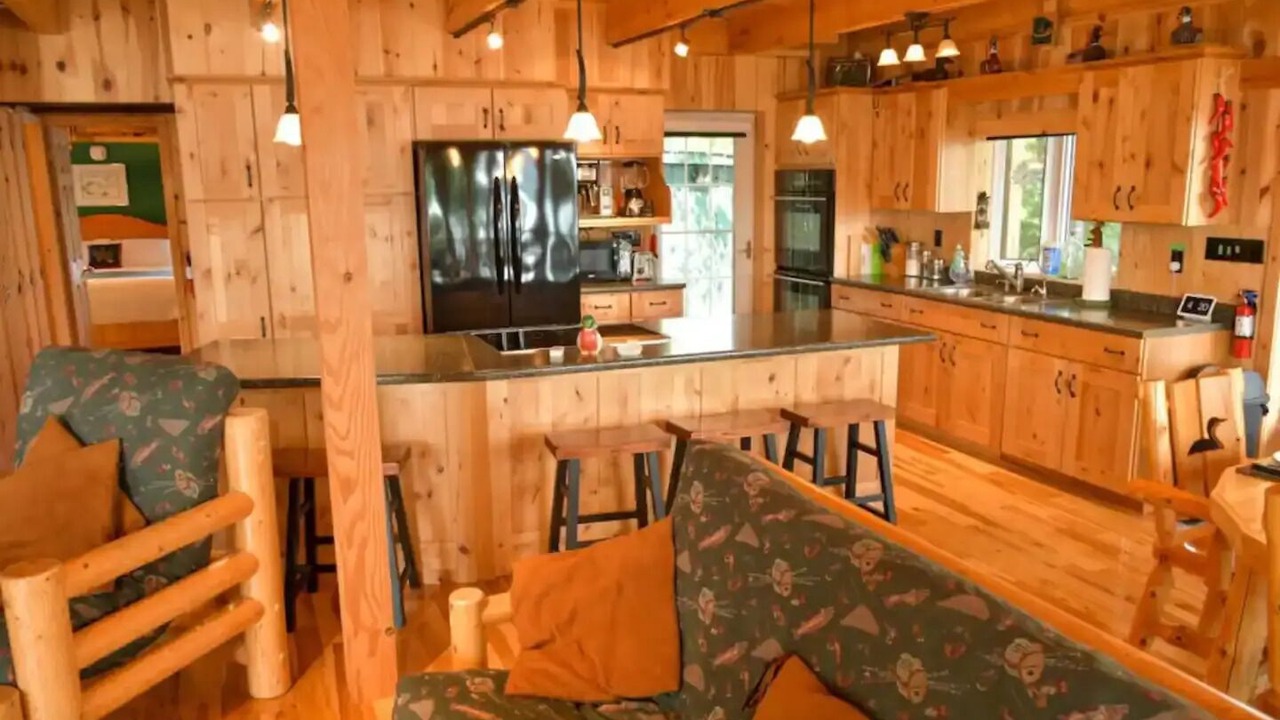 Photo of Livingroom in Sioux Narrows Nestor Falls