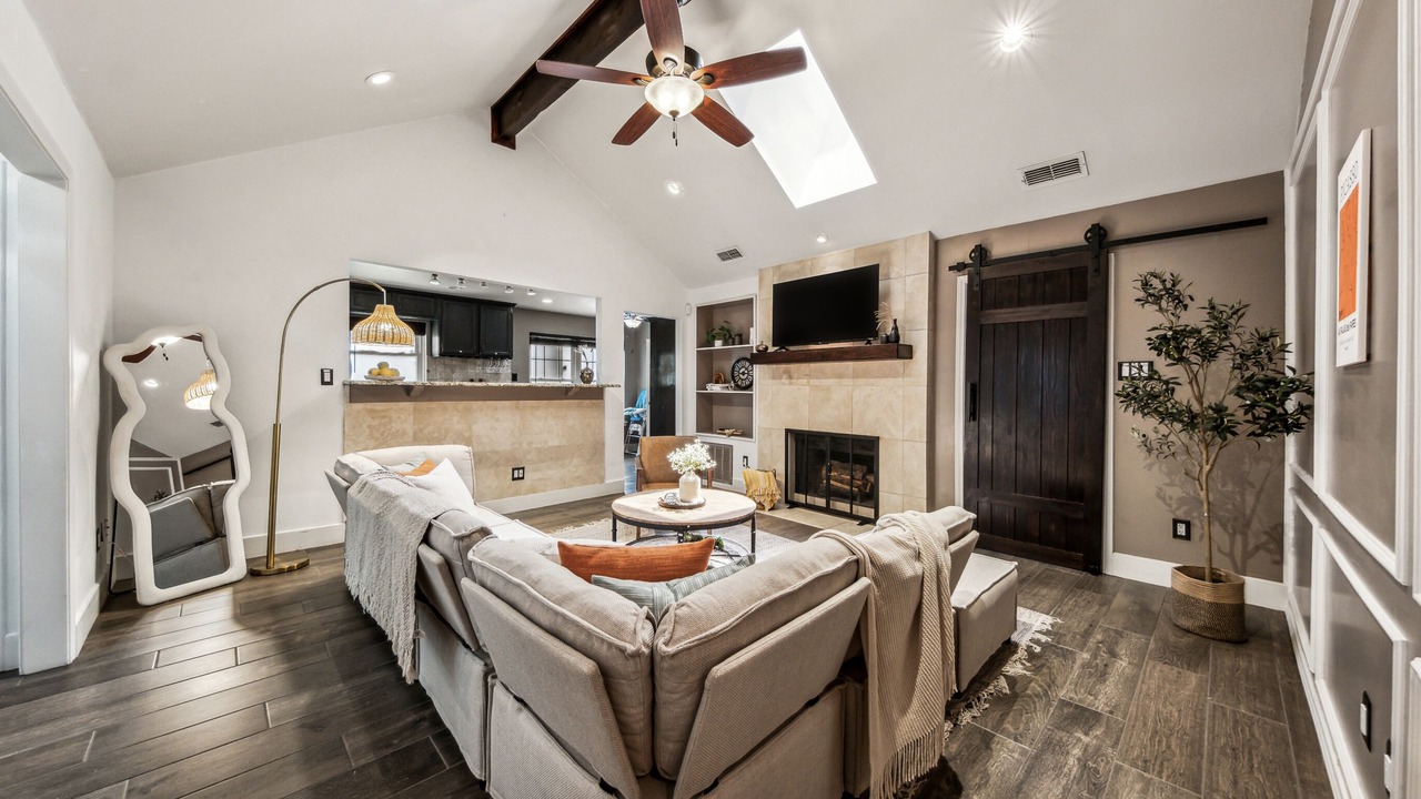 Photo of Livingroom in Lewisville