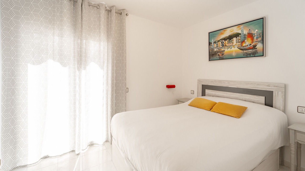 Photo of Bedroom in Roses Town Center