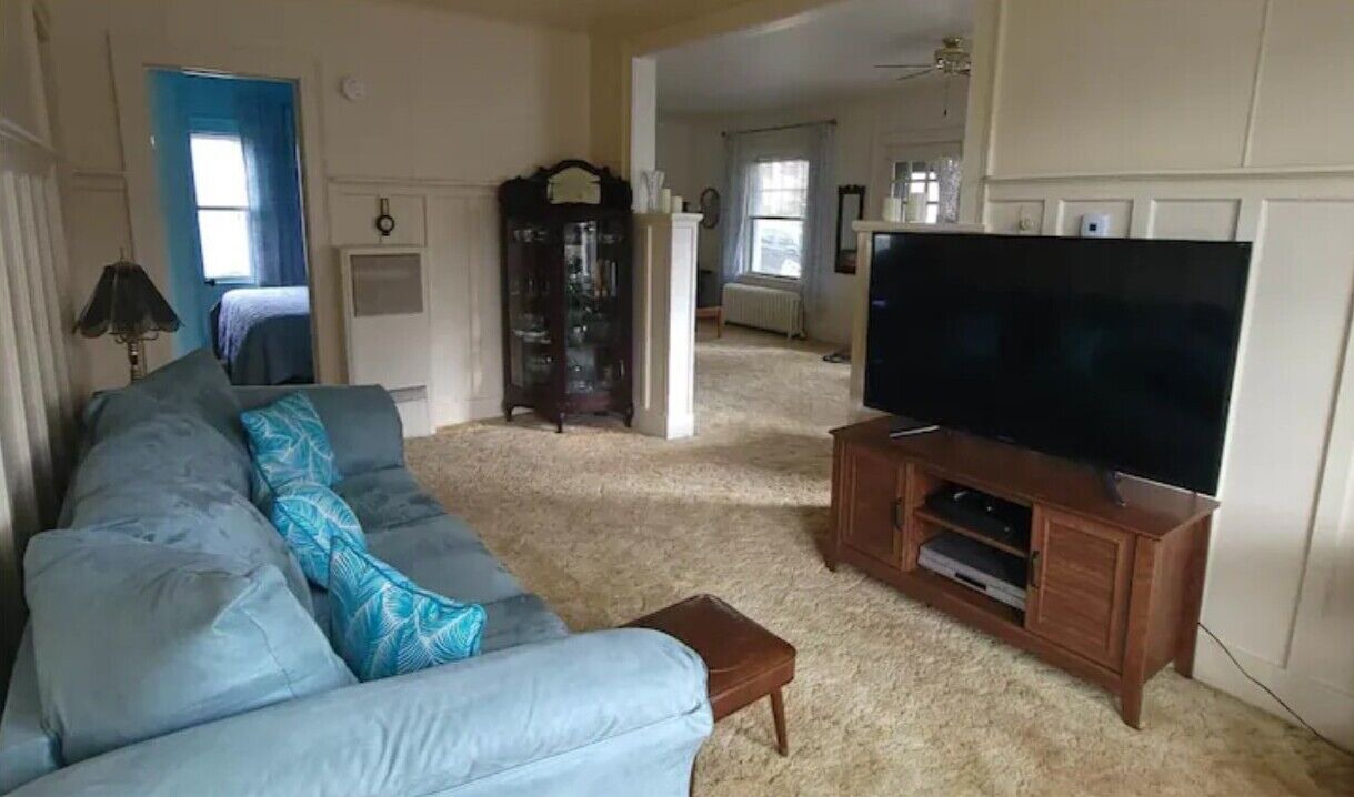 Photo of Livingroom in Gloversville
