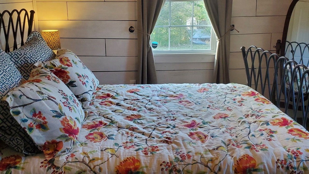 Photo of Bedroom in Quitman