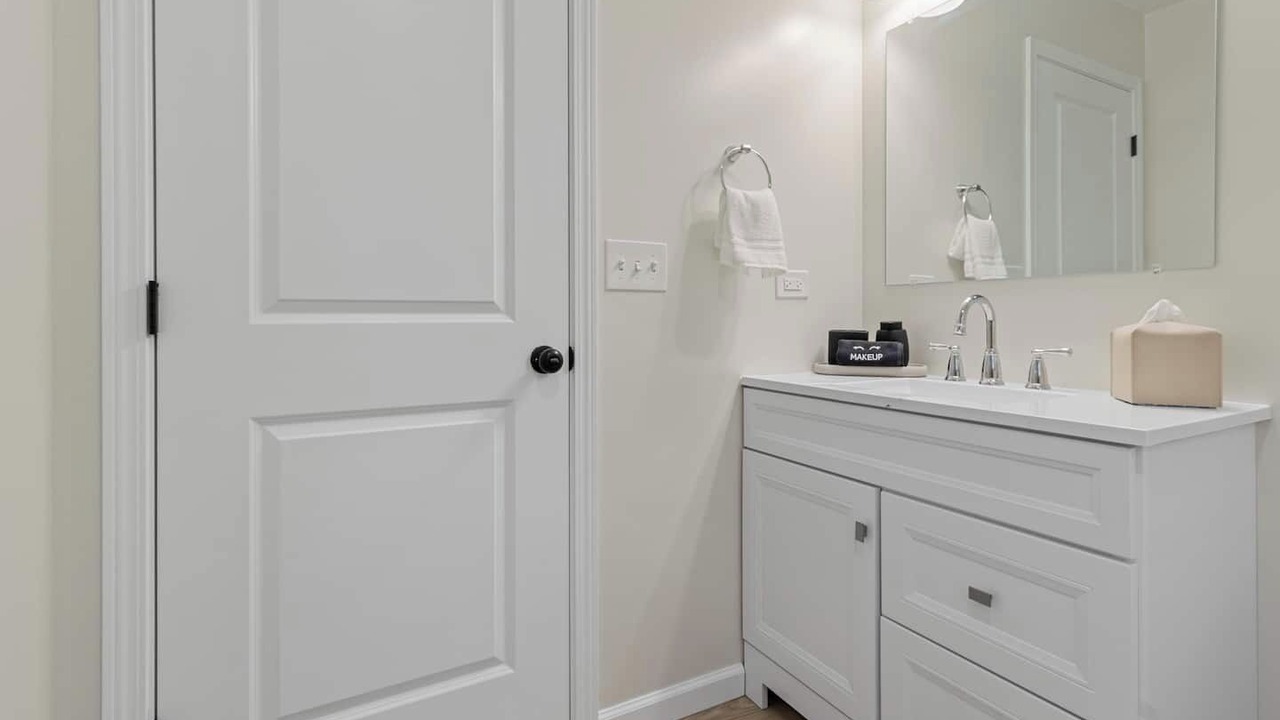 Photo of Bathroom in Front Park