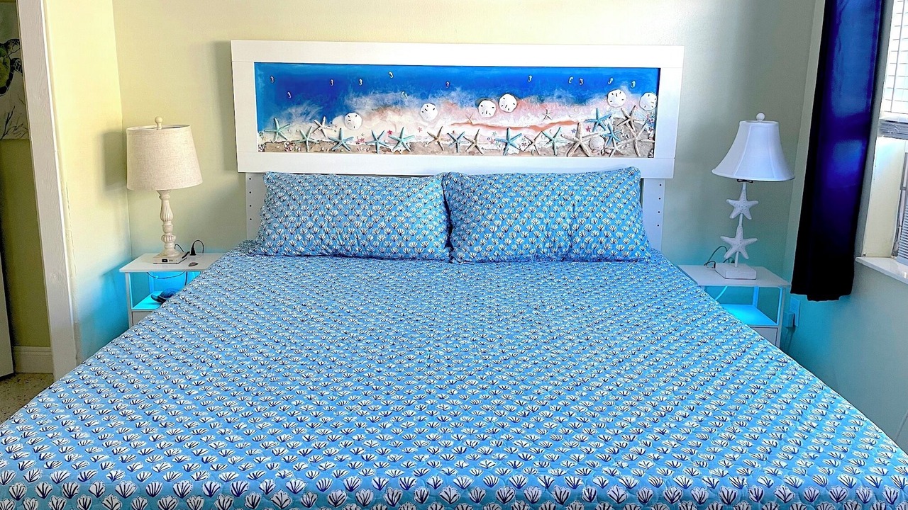 Photo of Bedroom in Capri Isle
