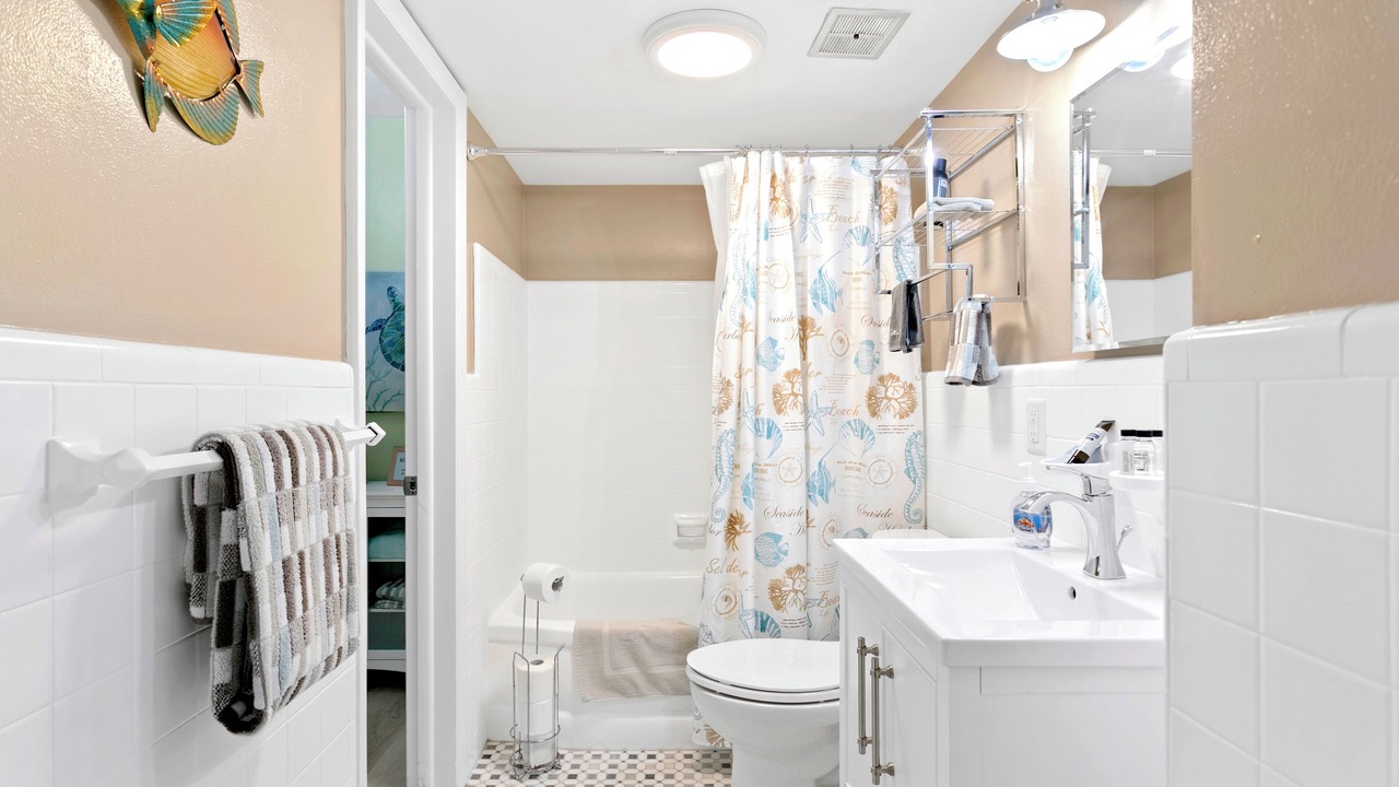 Photo of Bathroom in Capri Isle