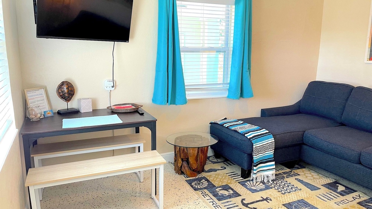 Photo of Livingroom in Capri Isle