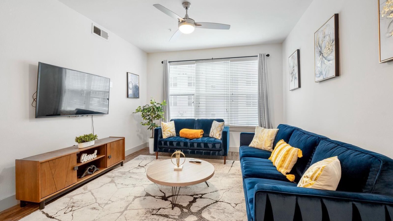Photo of Livingroom in Legacy Park