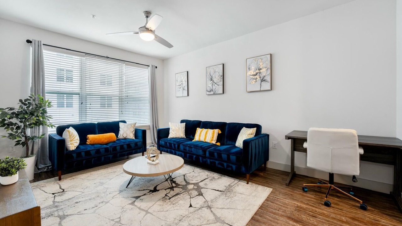 Photo of Livingroom in Legacy Park