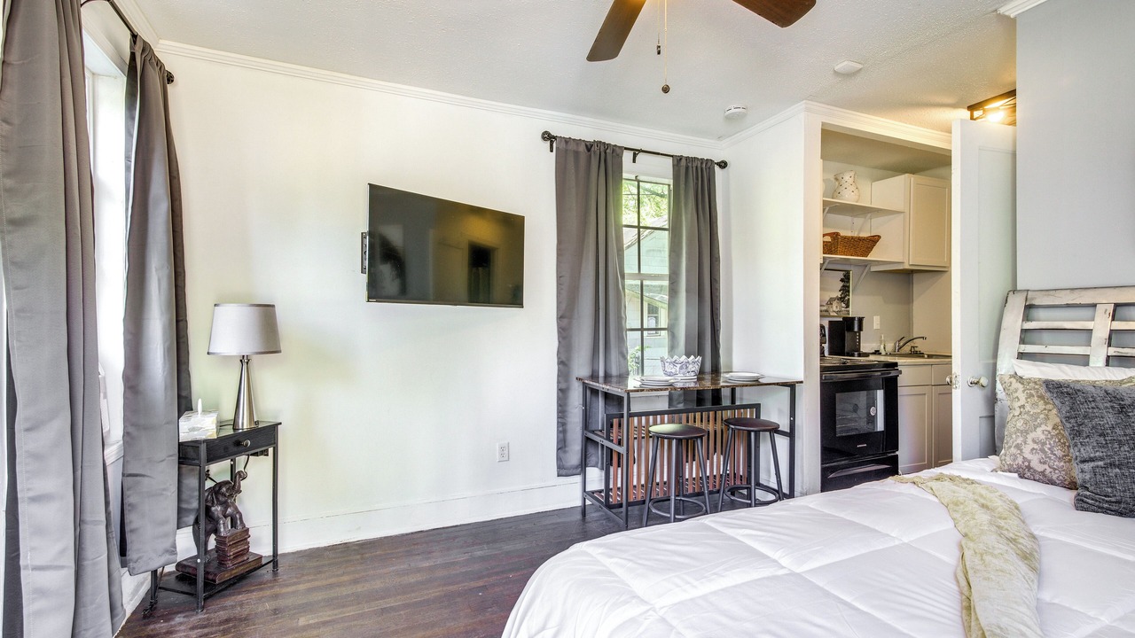 Photo of Bedroom in Clarksdale