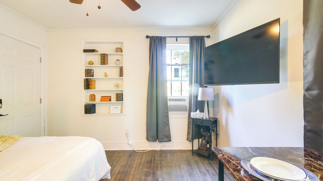 Photo of Bedroom in Clarksdale