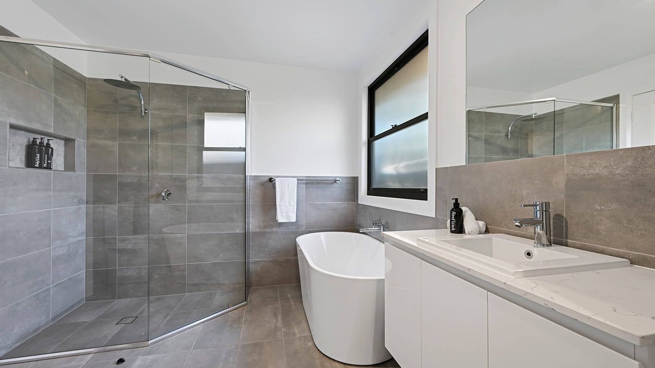 Photo of Bathroom in Orange East