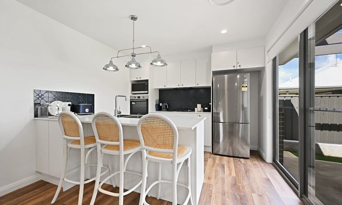 Photo of Others in Orange East