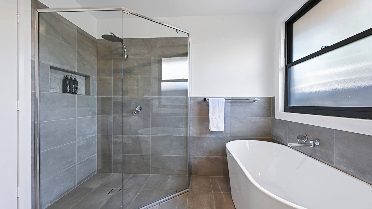 Photo of Bathroom in Orange East