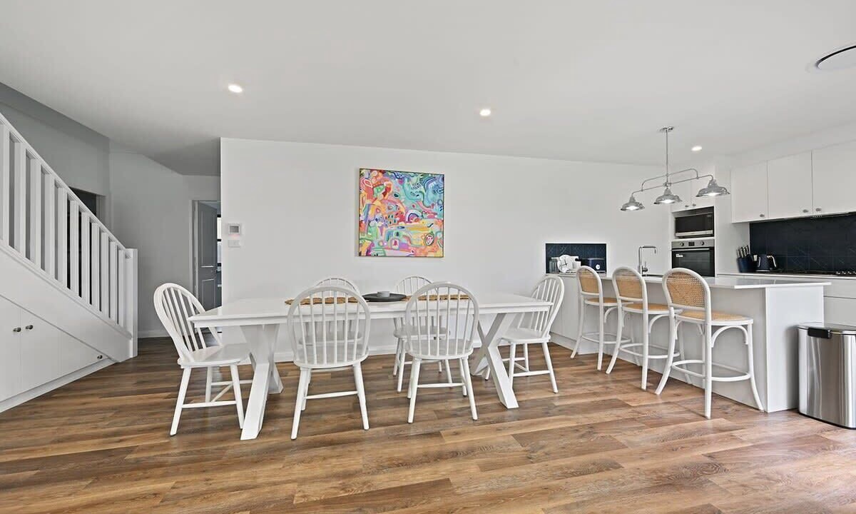 Photo of Others in Orange East