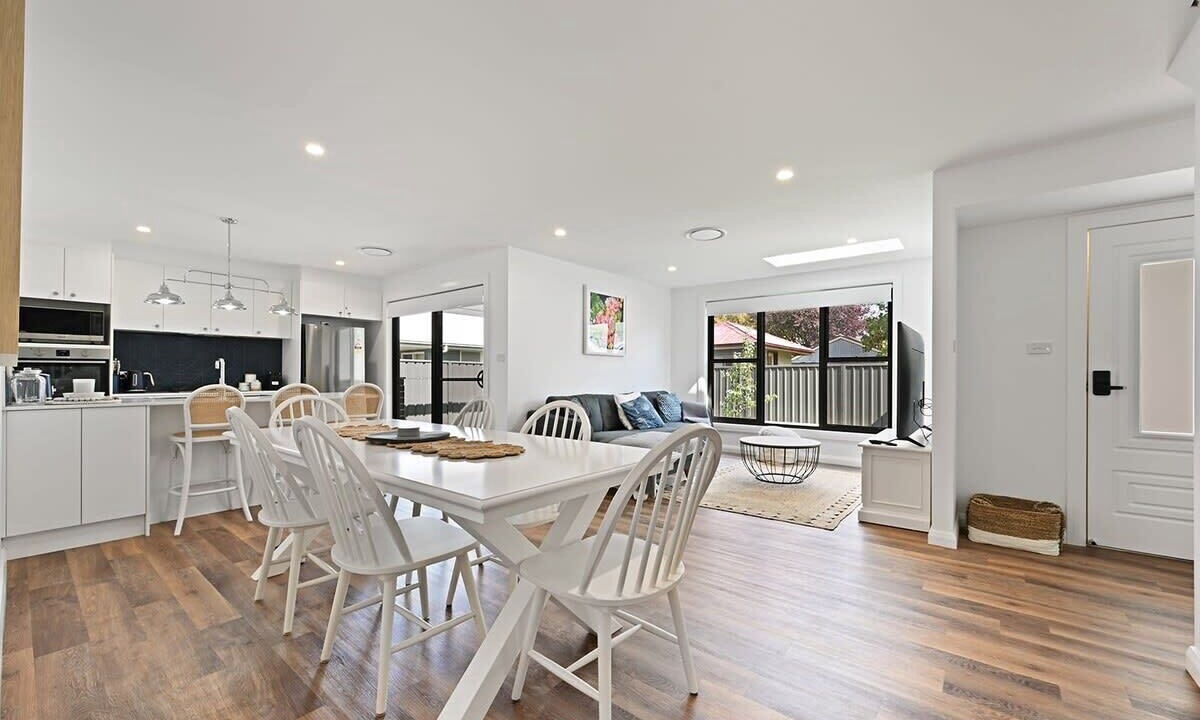 Photo of Others in Orange East