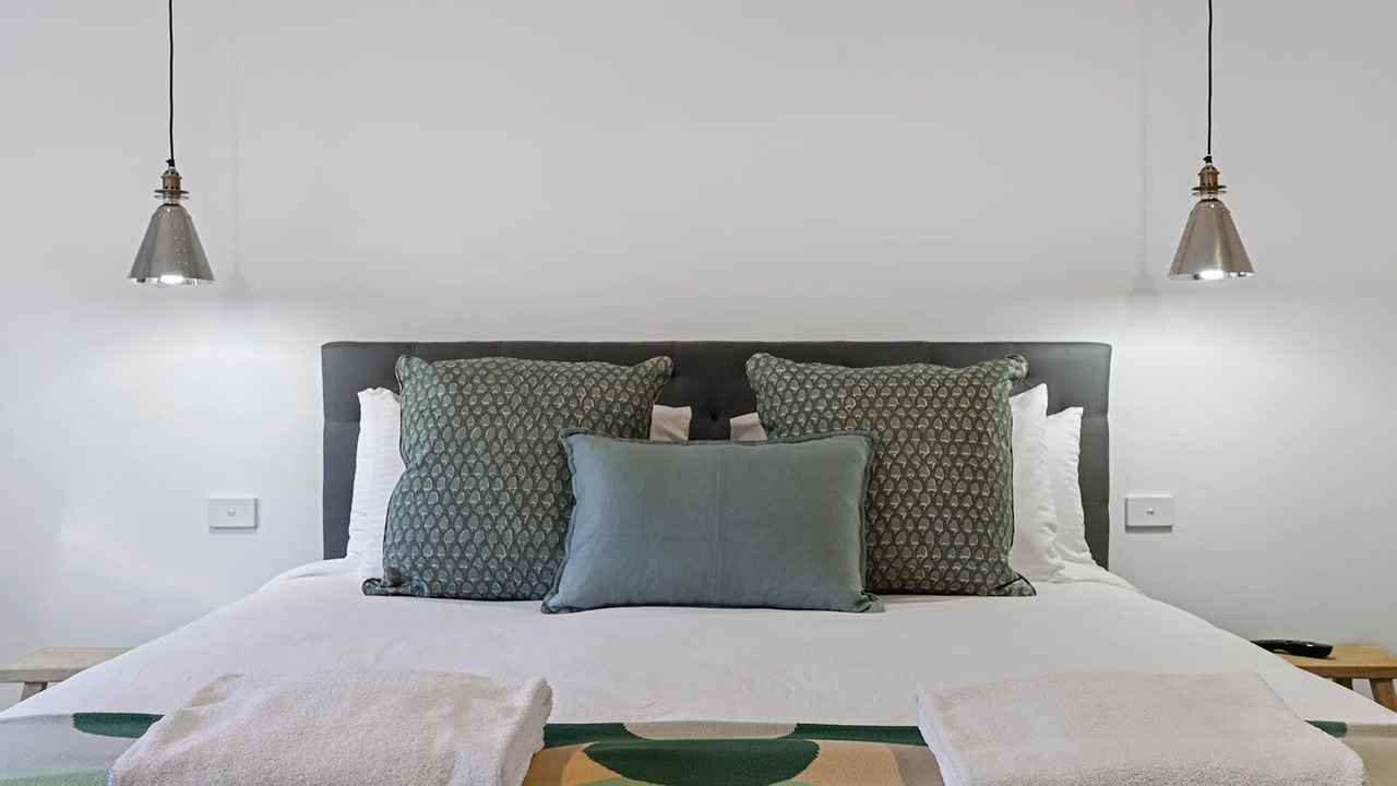 Photo of Others in Orange East