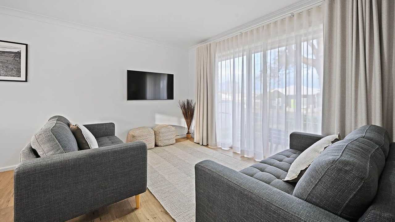 Photo of Others in Orange East