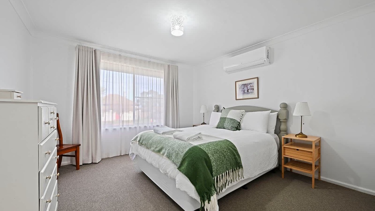 Photo of Others in Orange East