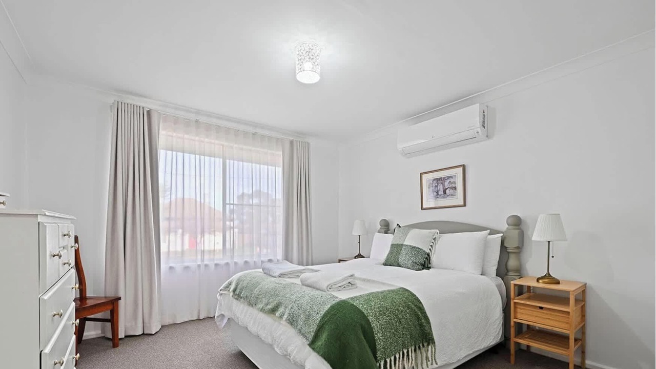 Photo of Others in Orange East