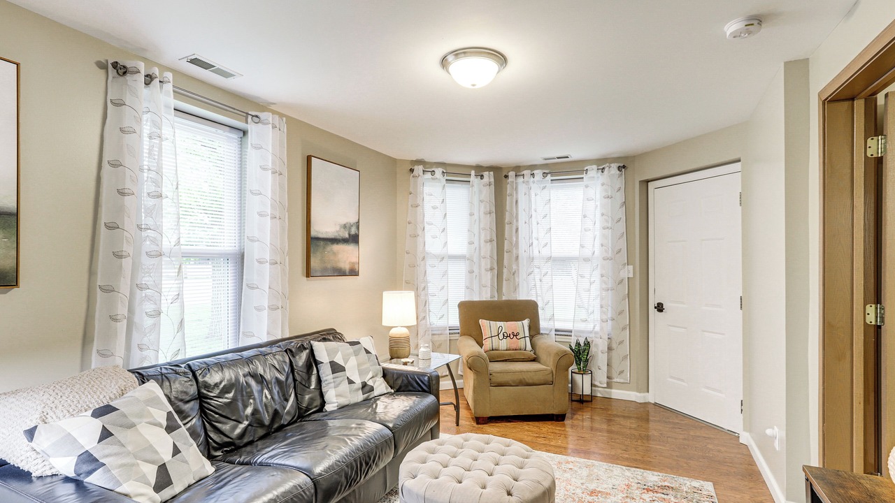 Photo of Livingroom in Pacific