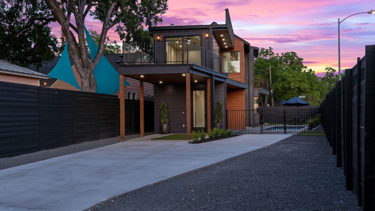 Photo of Outdoor in Cherrywood