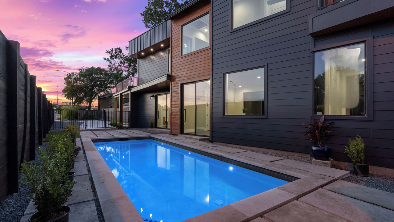 Photo of Outdoor in Cherrywood