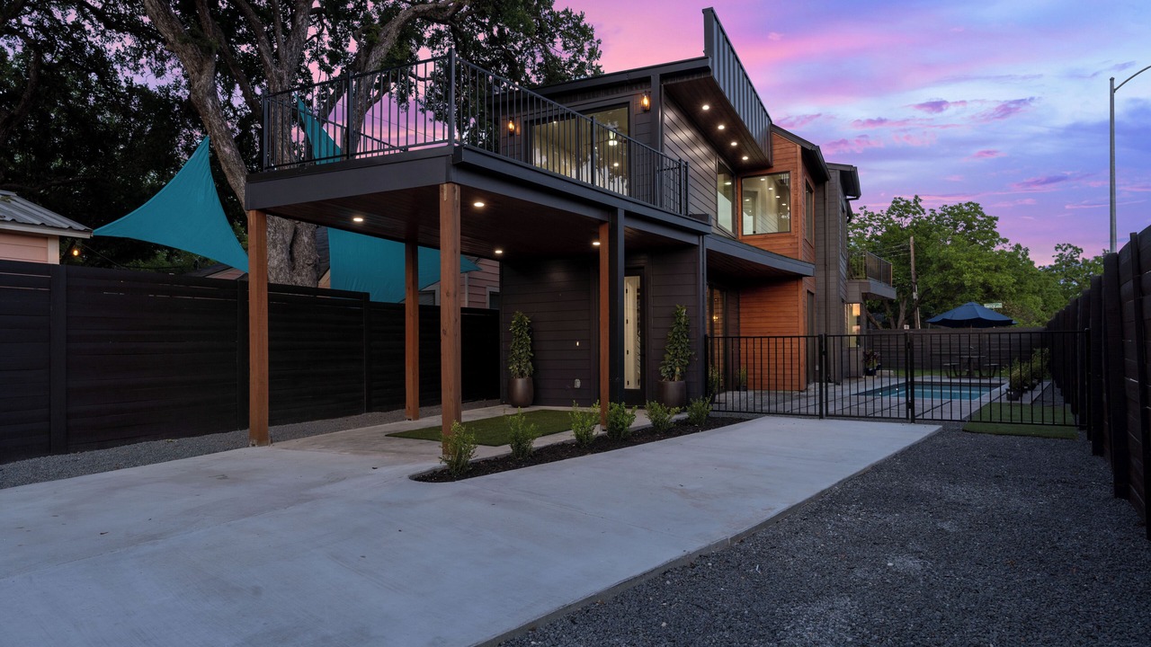 Photo of Outdoor in Cherrywood