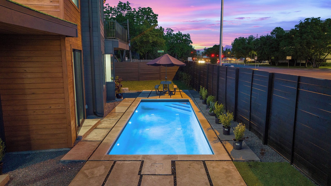 Photo of Outdoor in Cherrywood