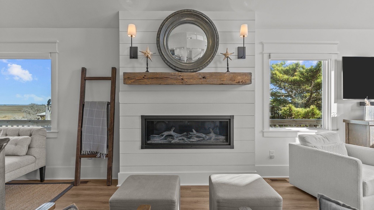 Photo of Livingroom in Caswell Beach