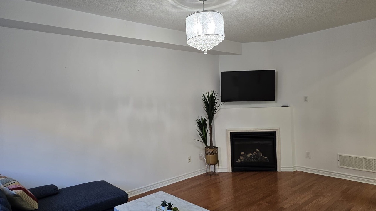 Photo of Livingroom in Pickering