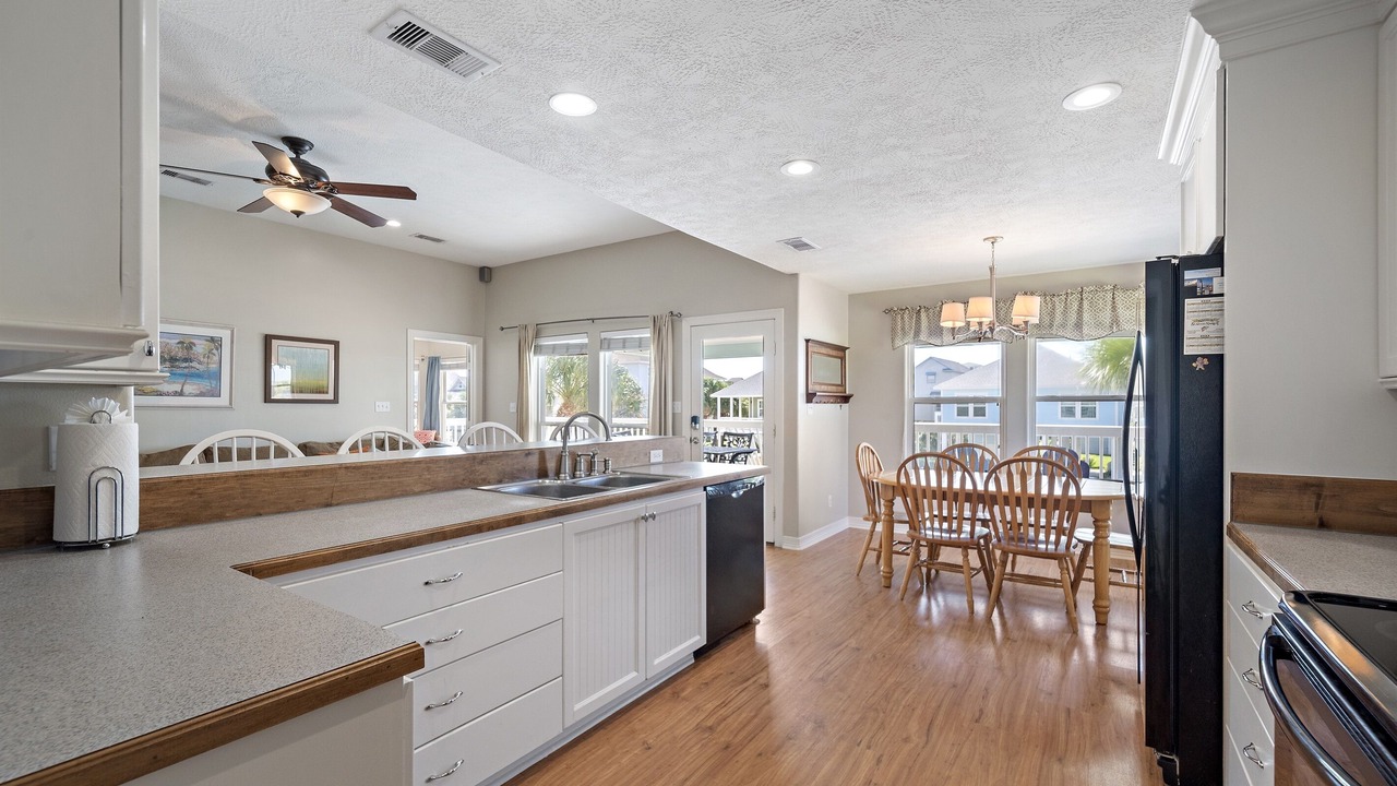 Photo of Kitchen in Pirates Beach West