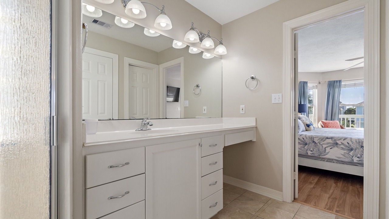 Photo of Bathroom in Pirates Beach West