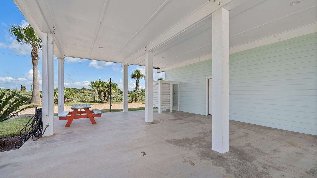 Photo of Outdoor in Pirates Beach West
