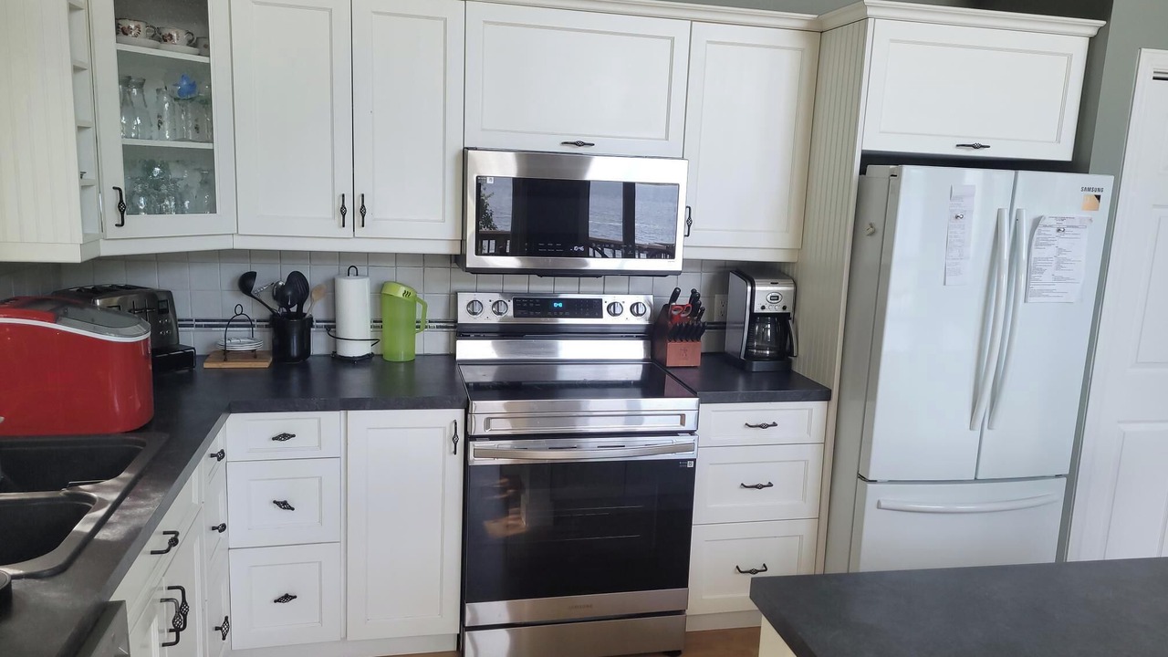 Photo of Kitchen in L'Isle-aux-Allumettes