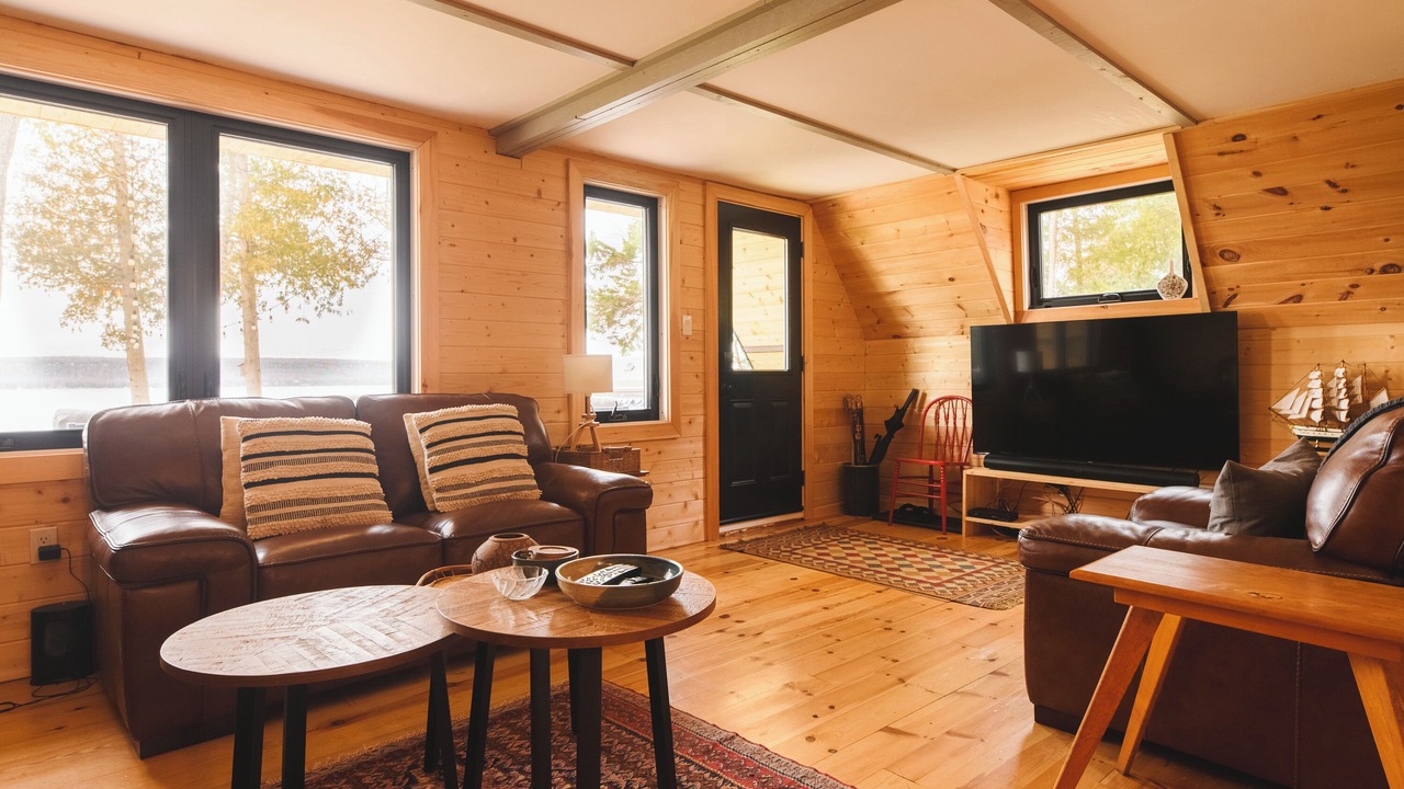 Photo of Livingroom in Wiarton