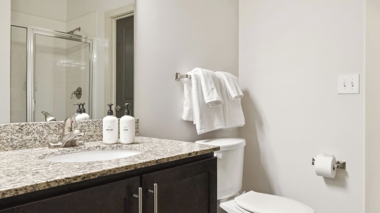 Photo of Bathroom in Music Row