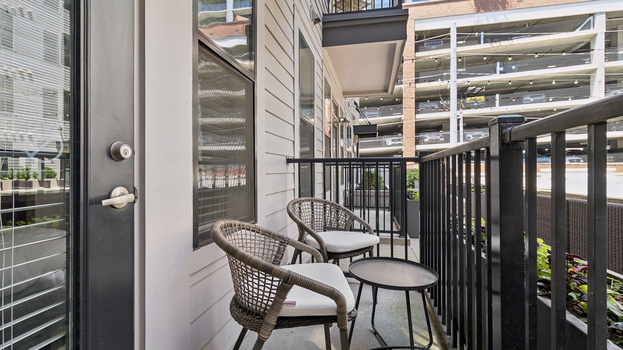 Photo of Patio Balcony in Music Row