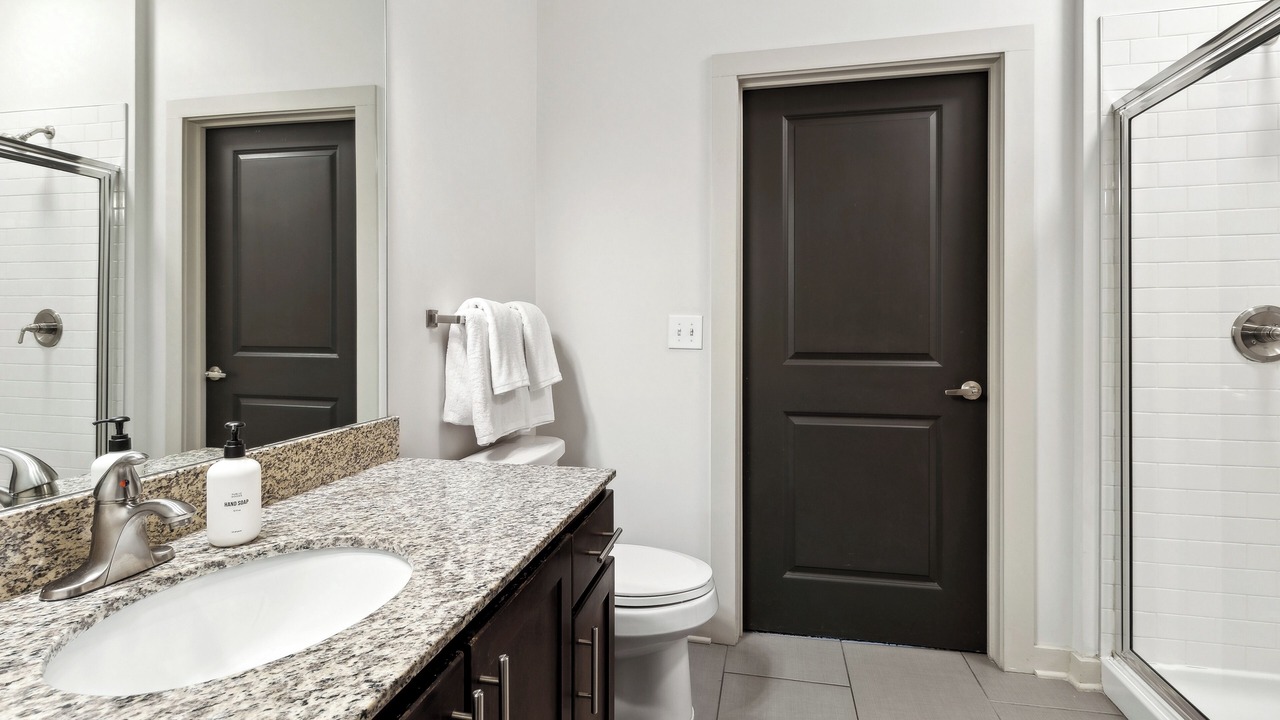 Photo of Bathroom in Music Row