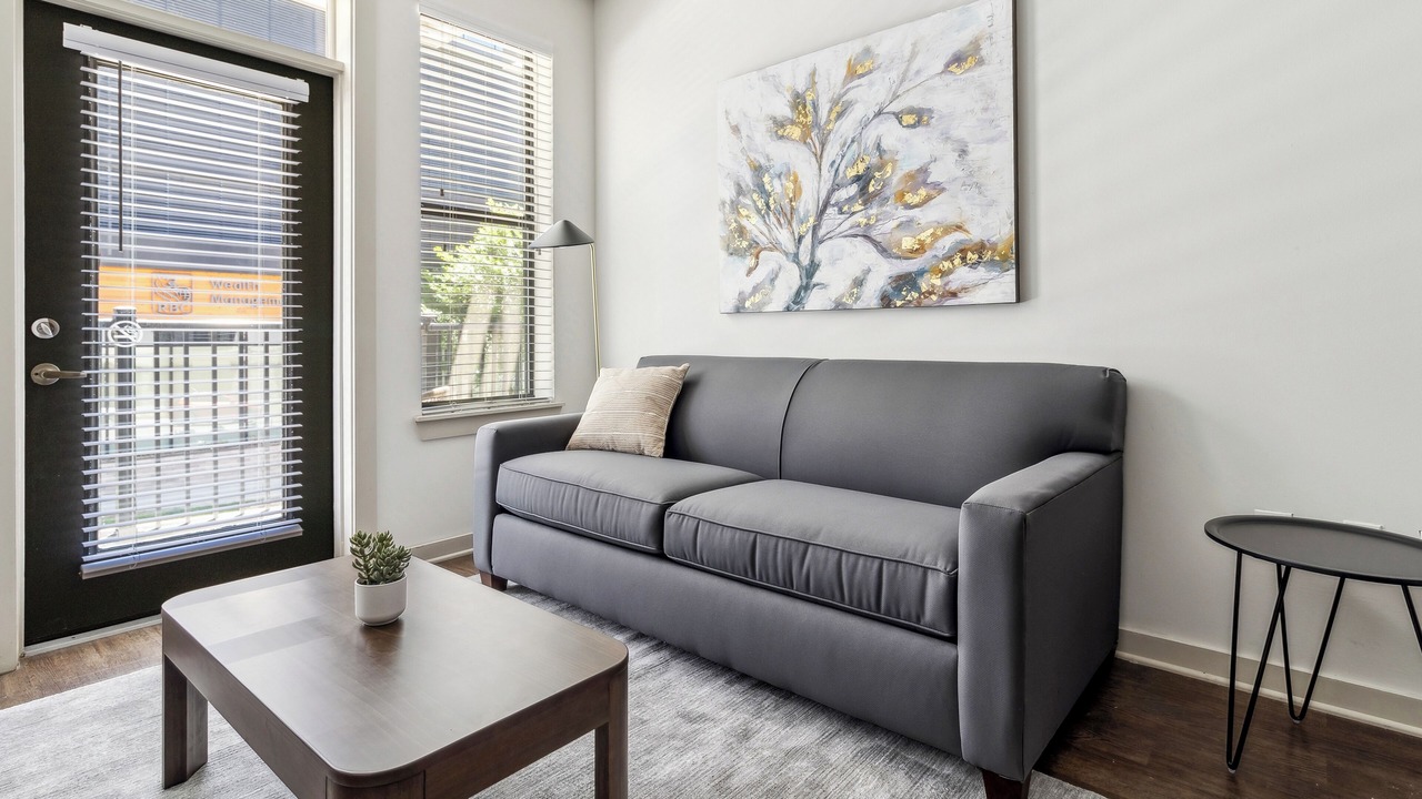 Photo of Livingroom in Music Row