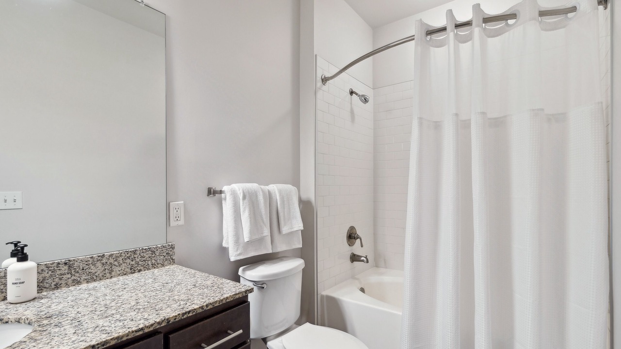 Photo of Bathroom in Music Row