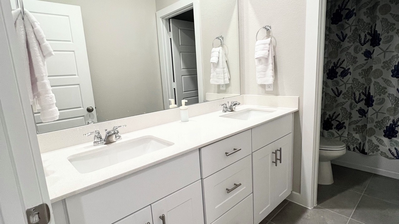 Photo of Bathroom in Clodine